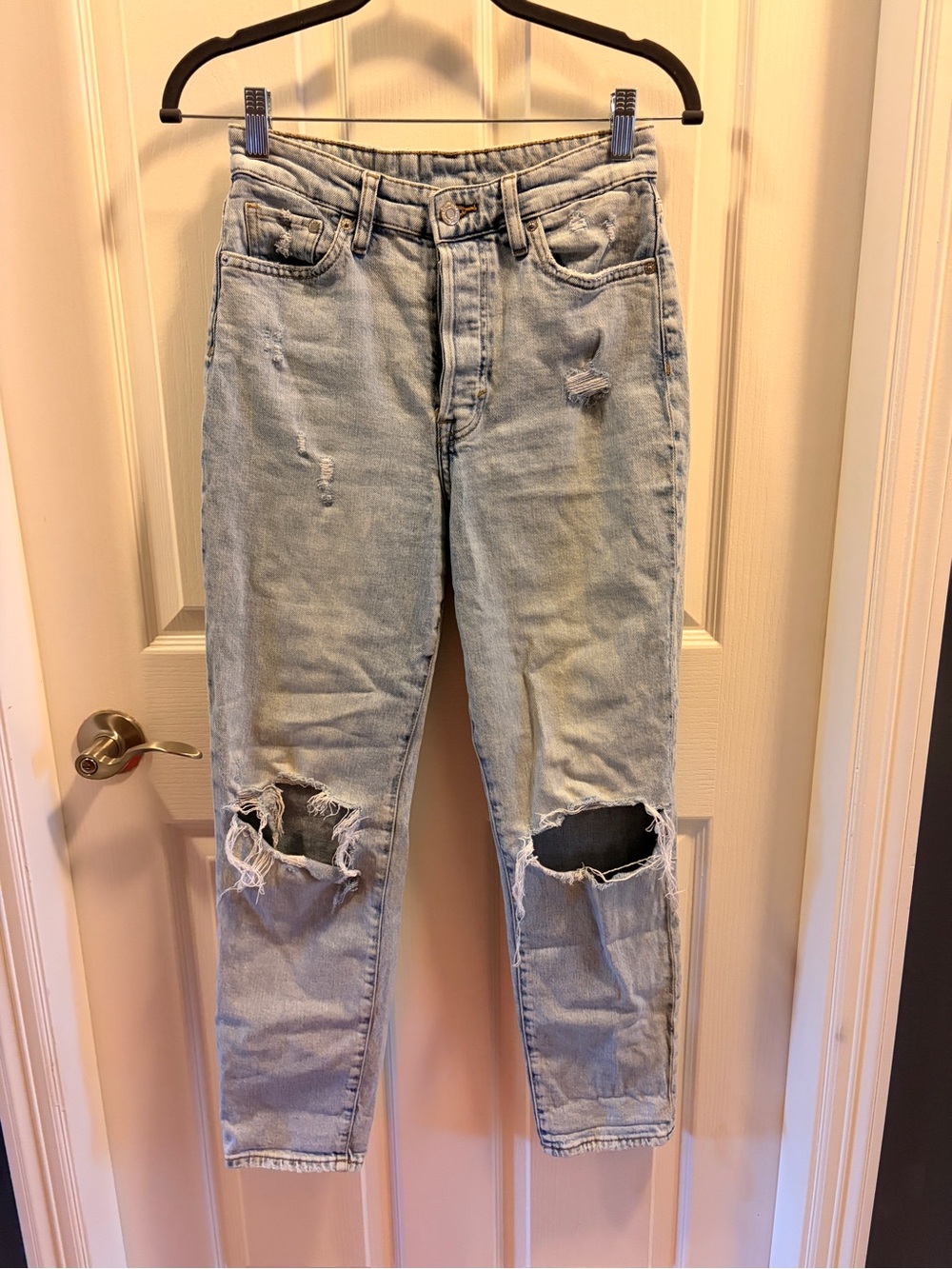 H&M Light Blue High-Rise Distressed Women's Jeans